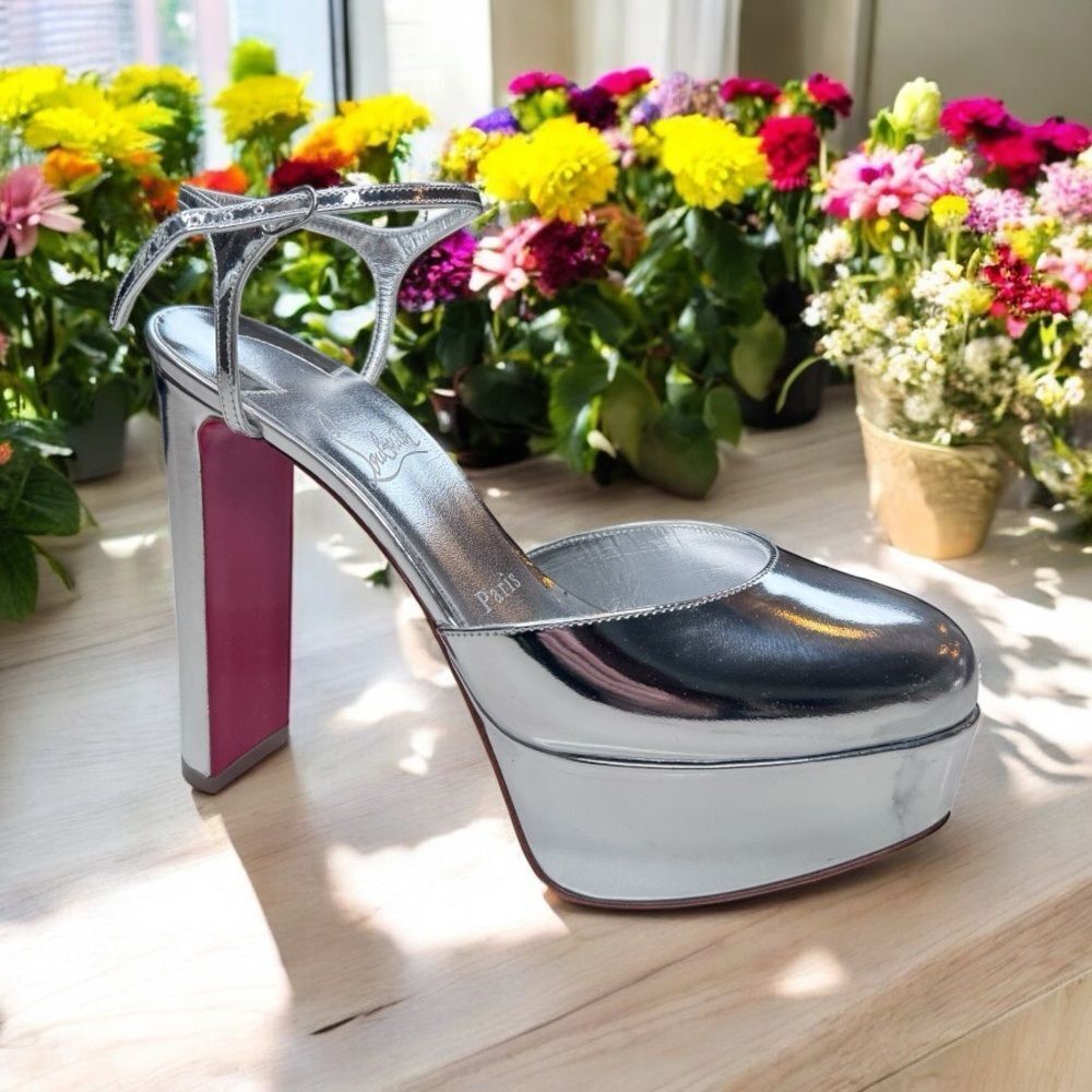 NWT Christian Louboutin Loo Pump 130mm (36.5/6.5)